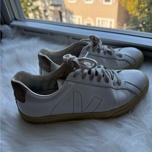 Veja Off-White Casual Sneakers